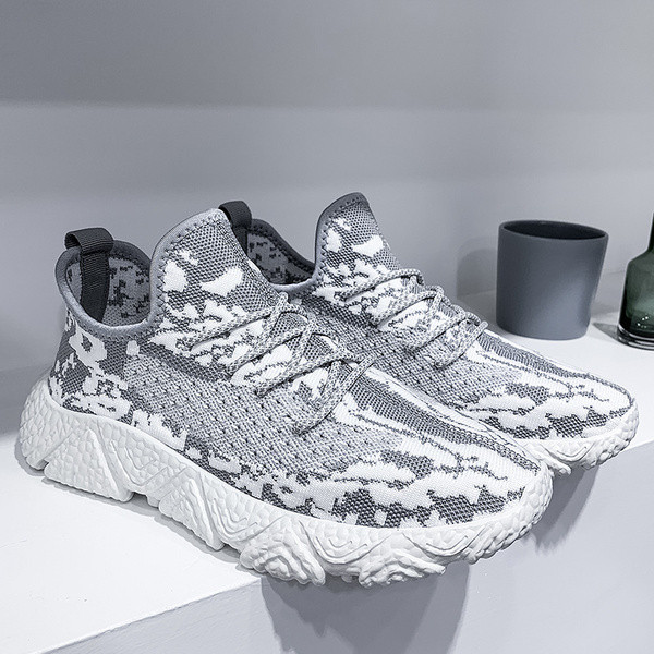 Légáteresztő férfi tornacipő magas talppal