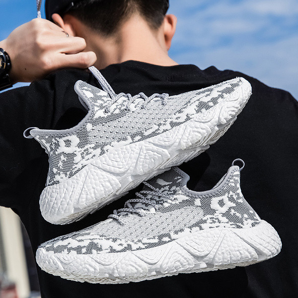 Légáteresztő férfi tornacipő magas talppal