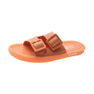 Alkalmi női papucs lapos talppal és csattal