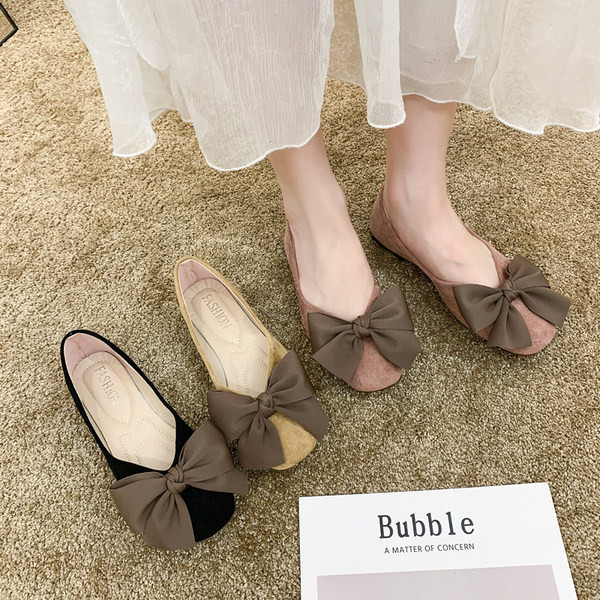 Női alkalmi cipő öko velúrból, nagy szalaggal