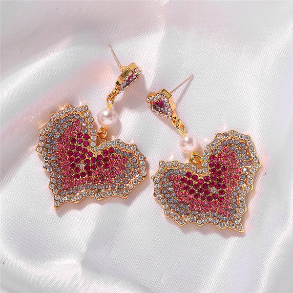 Modern női fülbevaló szív alakú