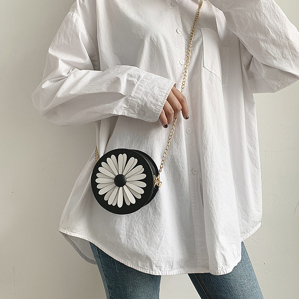 Öko bőrből készült női topikus kerek táska