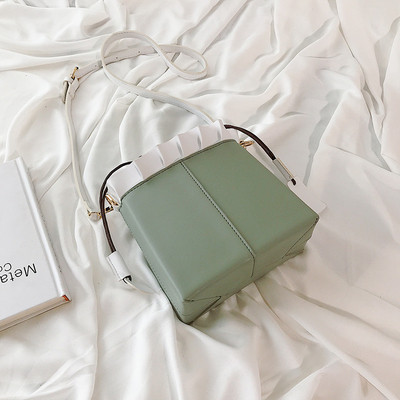 Stílusos női táska eco bőrből, sima modell, megkötős