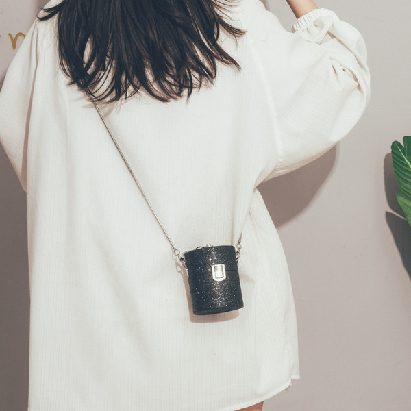 Modern női kerek mini válltáska