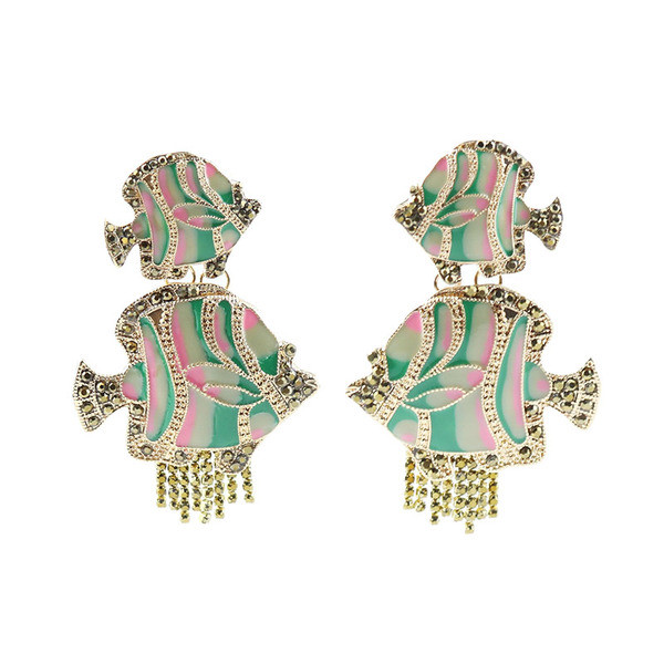 Női fülbevaló új modellje hal alakú