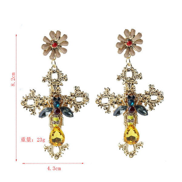 Modern, kereszt alakú női fülbevaló