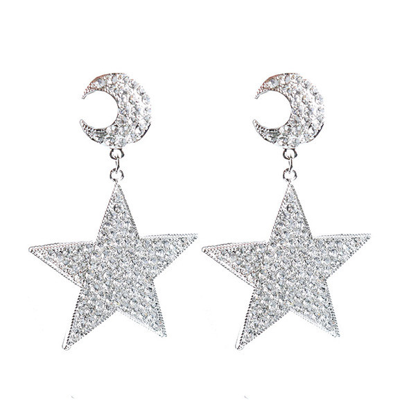 Μοντέρνα  σκουλαρίκια σε σχήμα αστεριού με πέτρες