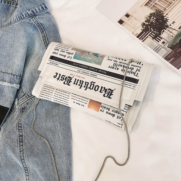 Sieviešu moderna eko-ādas soma ar garu metāla rokturi