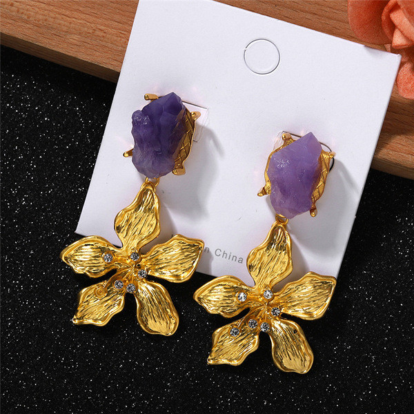 Virág alakú nagy női fülbevaló