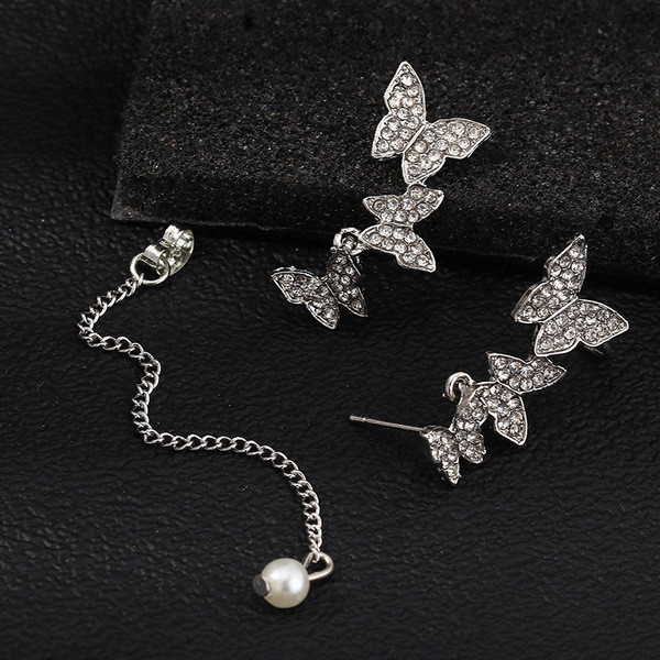 Modern női függő fülbevaló pillangókkal és gyöngyökkel