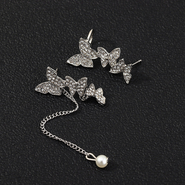 Modern női függő fülbevaló pillangókkal és gyöngyökkel