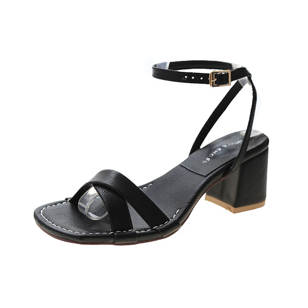 Stilīgas sieviešu sandales no eko ādas ar kvadrātveida papēdi