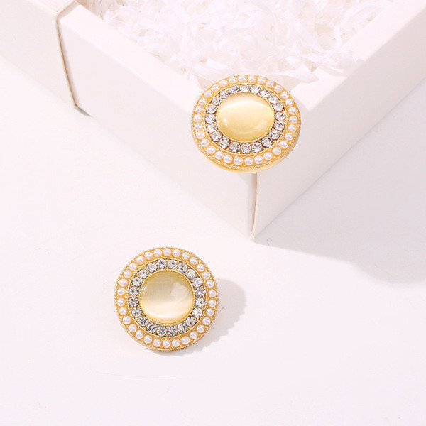 Retro sieviešu auskari ar pērlēm un akmeņiem - divi modeļi