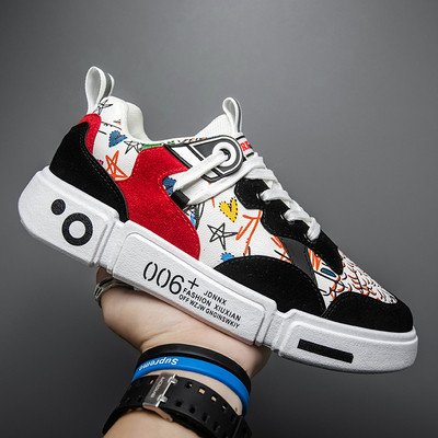 Színes férfi tornacipő lapos talppal