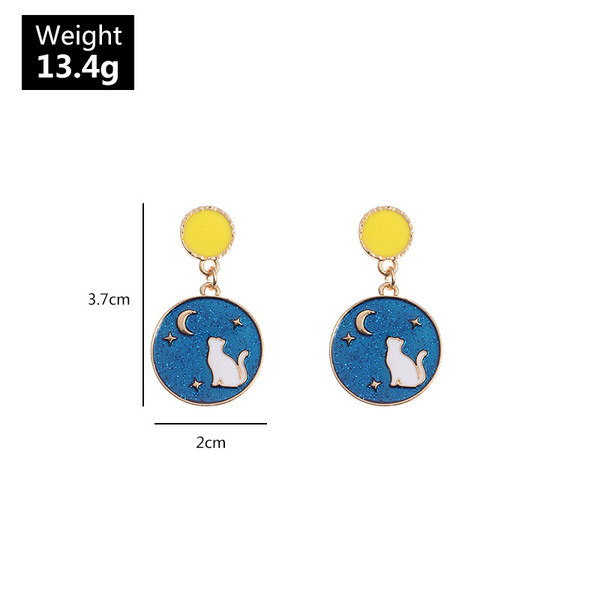 Kerek női fülbevaló macska képével