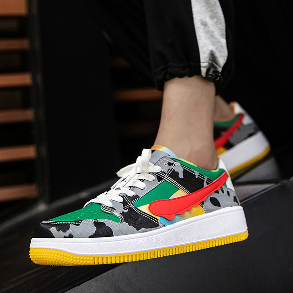 Lezser színes tornacipő fűzővel és lapos talppal