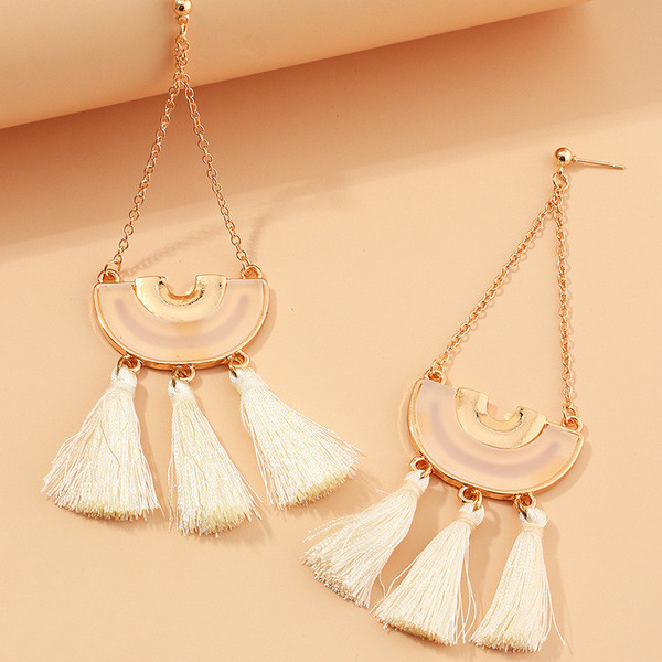 Mūsdienīgi sieviešu piekarināmi auskari ar pušķiem