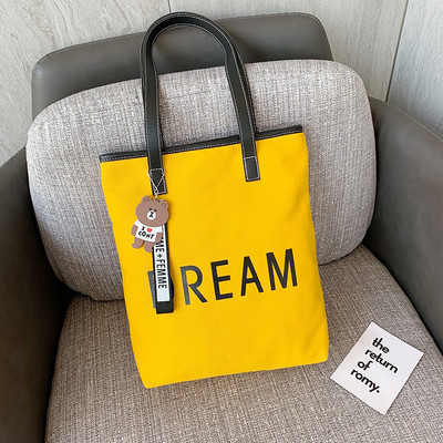 Sieviešu ikdienas plecu soma ar uzrakstu