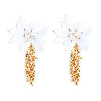 Modern női fülbevaló virág formájú fém elemekkel