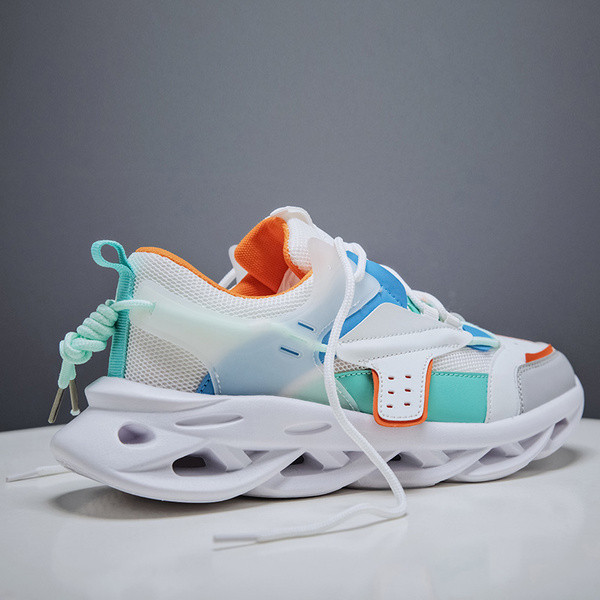 Ikdienas vīriešu elpojošas kedas ar raupju zoli