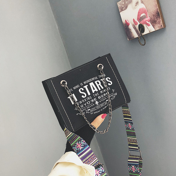 Naiste igapäevane tekstiilist kott kirjaga