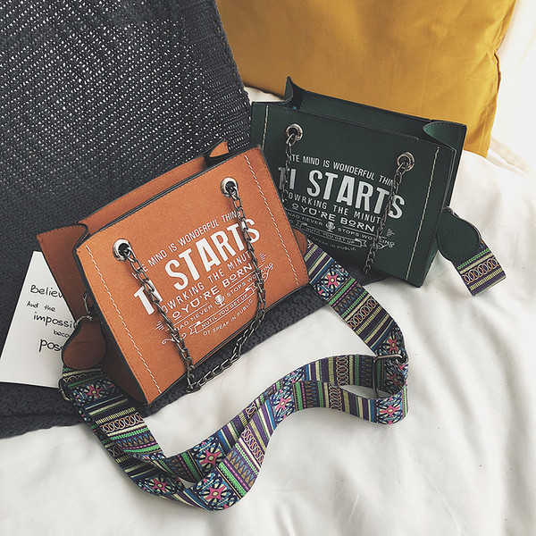 Naiste igapäevane tekstiilist kott kirjaga