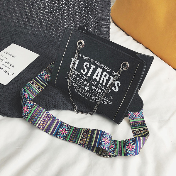 Naiste igapäevane tekstiilist kott kirjaga