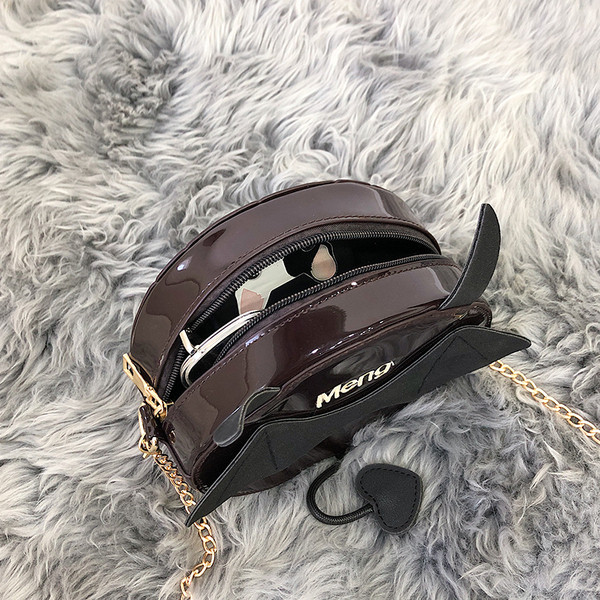 Női mindennapi táska kerek formában, 3D elemekkel