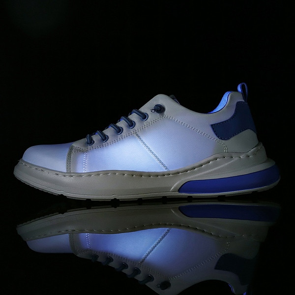 Ikdienas vīriešu kedas ar emblēmu un saitēm