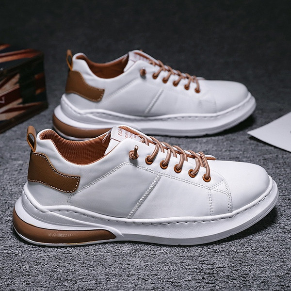 Ikdienas vīriešu kedas ar emblēmu un saitēm