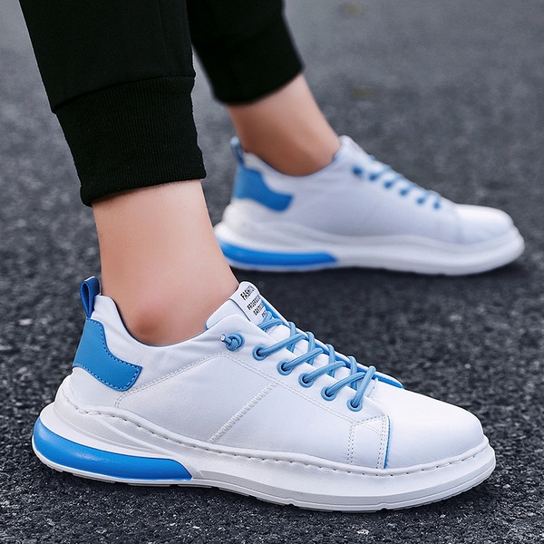 Ikdienas vīriešu kedas ar emblēmu un saitēm