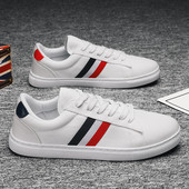 Aktuālās vīriešu kedas ar šņorēm un plakanu zoli