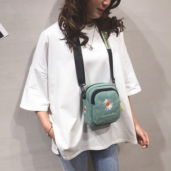 Naiste igapäevane tikandiga tekstiilist kott