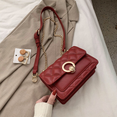 Μοντέρνα έκο δερμάτινη τσάντα με μακρύ χερούλι και μεταλλική στερέωση