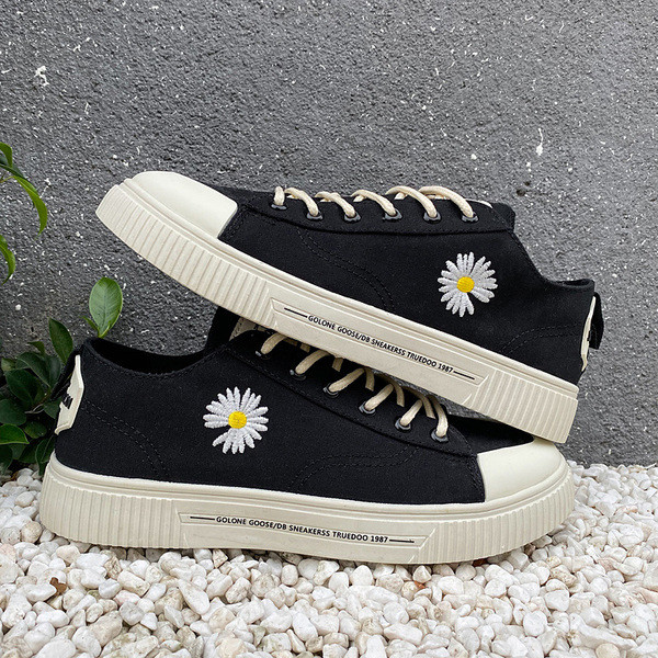 Tenisi casual barbatesti cu broderie si cravate