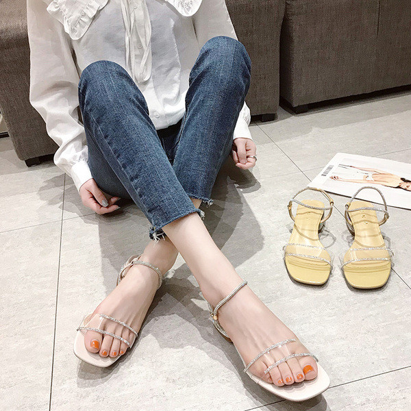 Sieviešu sandales ar zemu papēžu silikona siksniņu