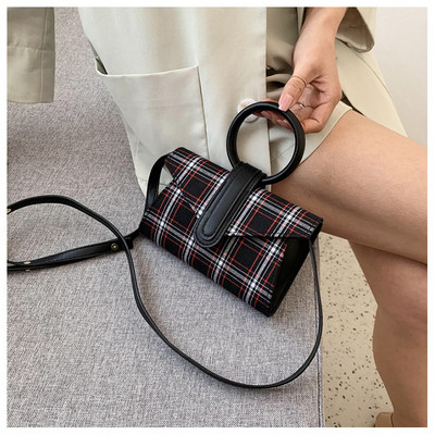 Eko bőrből készült stílusos női táska rövid és hosszú füllel