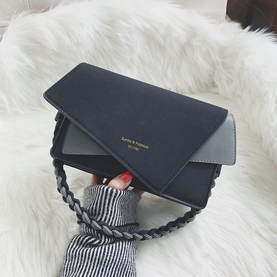 Naiste moodne kott tavaline mudel õlale