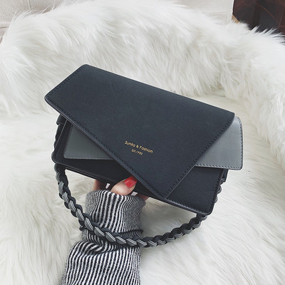 Naiste moodne kott tavaline mudel õlale