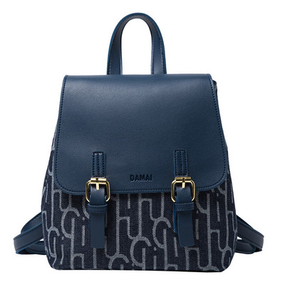 Sieviešu moderna eko-ādas mugursoma ar metāla elementiem