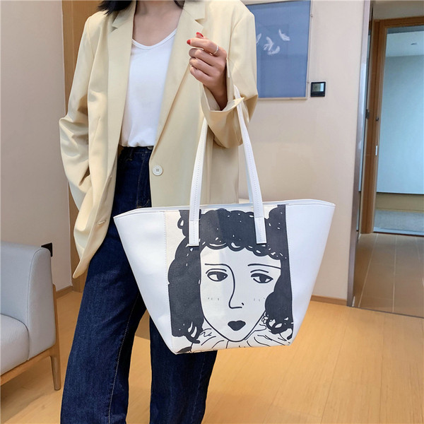 Sieviešu moderns somas plats modelis no eko ādas