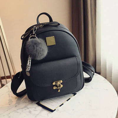 Női mindennapi hátizsák rövid fogantyúval, fém elemekkel