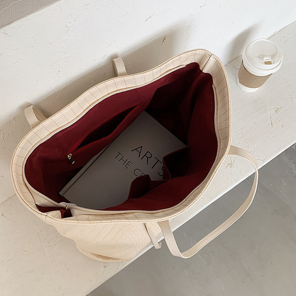 Nagyméretű bőr női válltáska eco bőrből