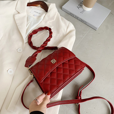 Új modell eko bőrből készült női táska hosszú füllel, fém díszítéssel