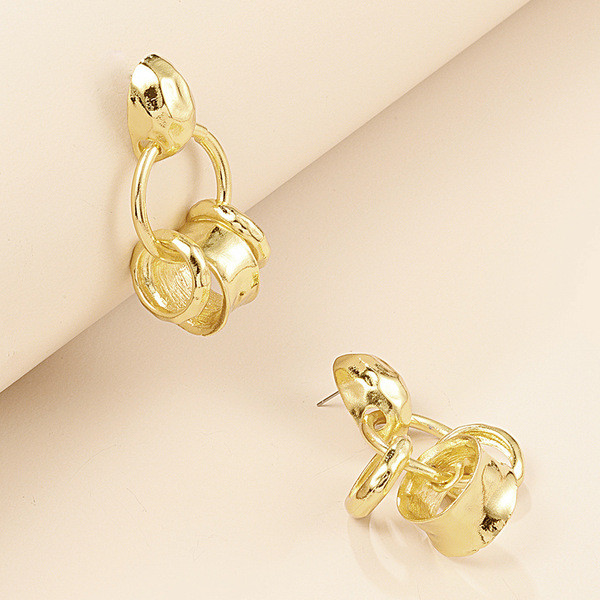 Jelenlegi arany színű női fülbevaló