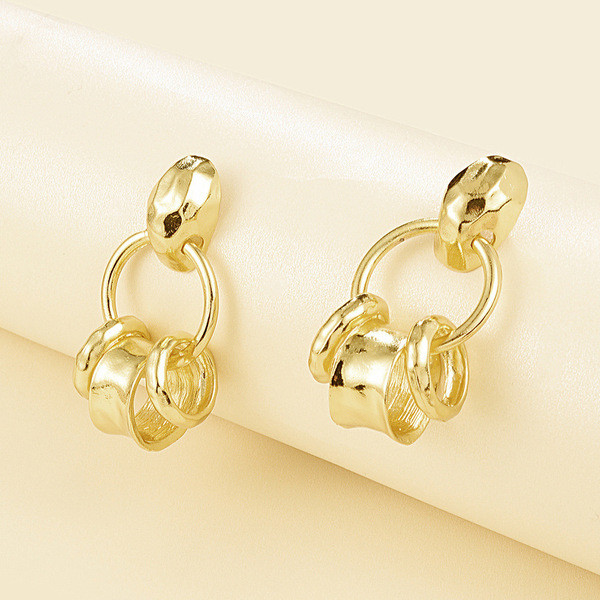 Jelenlegi arany színű női fülbevaló