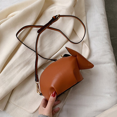 Női bőrtáska, hosszú füllel, egér formájú