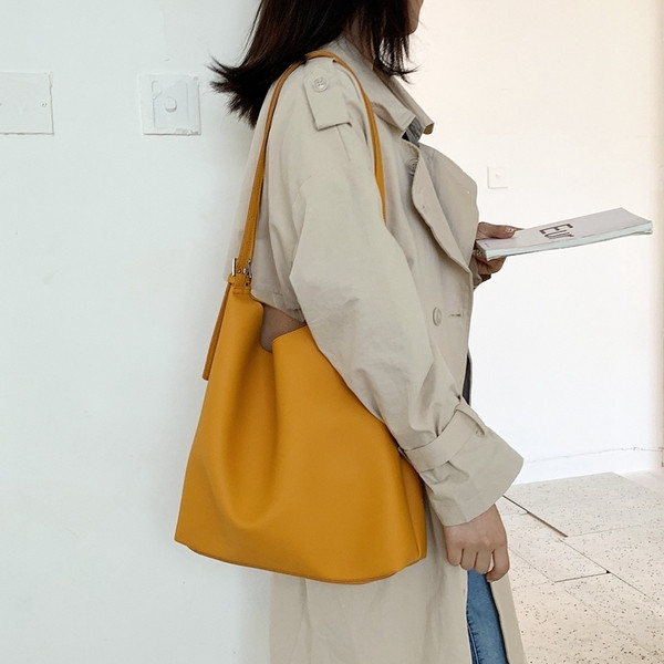 Tavaline igapäevane naiste õlakott