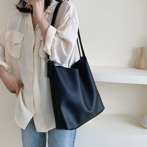 Tavaline igapäevane naiste õlakott