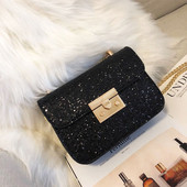 Modern női táska hosszú füllel, fényes hatással